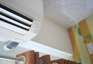 Bật nút nguồn trên dàn lạnh